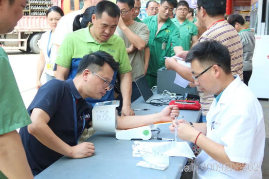 點滴聚愛心，公司組織開展公益獻血活動(圖2)